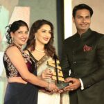 Madhuri-Dixit-4