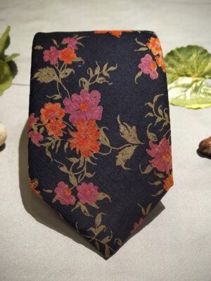 Stylish Blue Floral Tie
